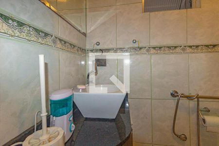 Casa à venda com 350m², 5 quartos e 5 vagasBanheiro da Suíte 1