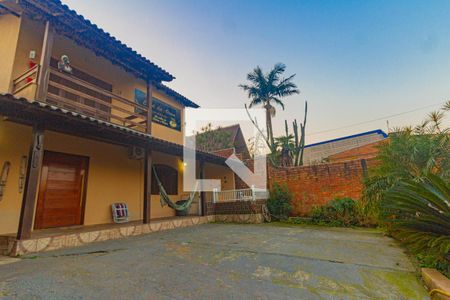 Casa à venda com 350m², 5 quartos e 5 vagasFachada