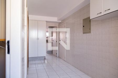 Apartamento para alugar com 173m², 4 quartos e 4 vagasÁrea de Serviço