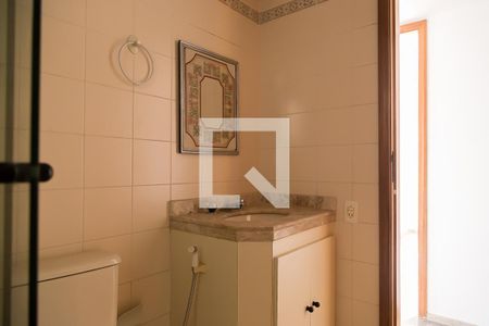 Apartamento para alugar com 173m², 4 quartos e 4 vagasBanheiro Social