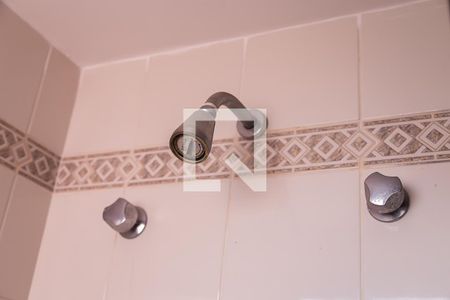 Apartamento para alugar com 173m², 4 quartos e 4 vagasBanheiro da Suíte 3 - Chuveiro