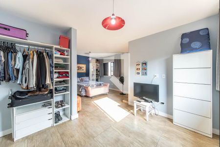 Casa à venda com 234m², 2 quartos e 4 vagasSuíte