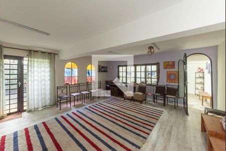 Casa à venda com 234m², 2 quartos e 4 vagasSalão de Festas