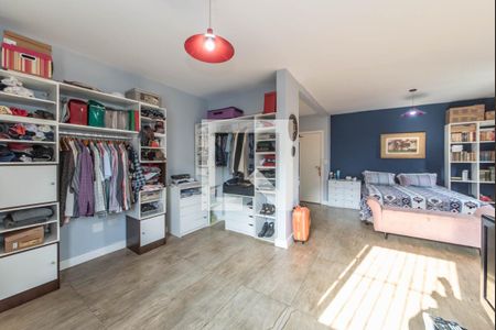 Casa à venda com 234m², 2 quartos e 4 vagasSuíte