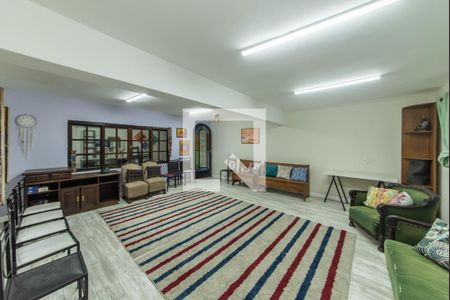 Casa à venda com 234m², 2 quartos e 4 vagasSalão de Festas