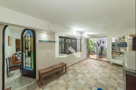 Casa à venda com 234m², 2 quartos e 4 vagasSalão de Festas