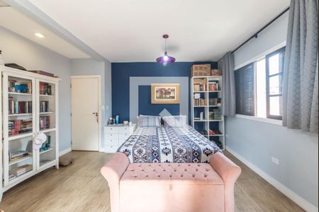 Casa à venda com 234m², 2 quartos e 4 vagasSuíte