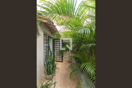 Casa à venda com 234m², 2 quartos e 4 vagasCorredor