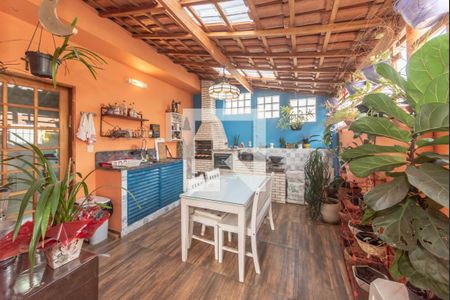 Casa à venda com 234m², 2 quartos e 4 vagasÁrea Gourmet