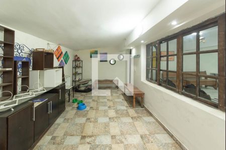 Casa à venda com 234m², 2 quartos e 4 vagasSalão de Festas