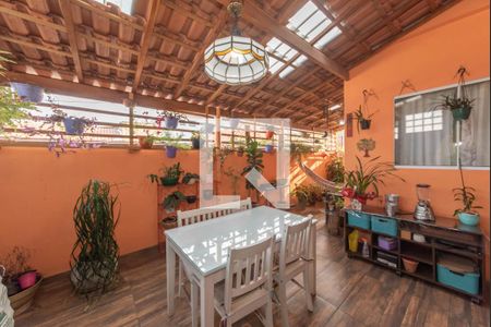 Casa à venda com 234m², 2 quartos e 4 vagasÁrea Gourmet