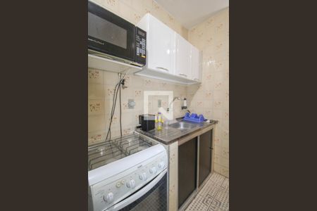 Apartamento à venda com 40m², 1 quarto e 1 vaga Apartamento à venda com 40m², 1 quarto e 1 vagaCozinha e Área de Serviço