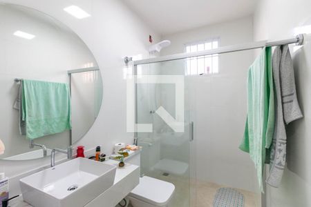 Casa à venda com 130m², 3 quartos e 3 vagasSuíte