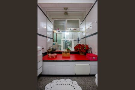 Apartamento à venda com 144m², 2 quartos e 2 vagasSuíte - Banheiro