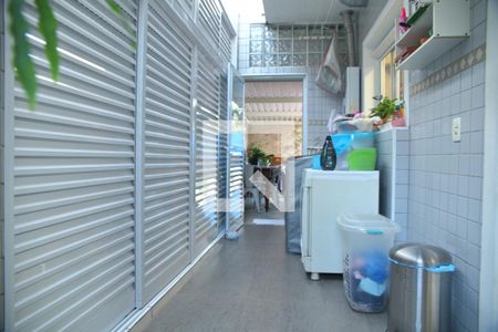 Casa de condomínio à venda com 178m², 4 quartos e 4 vagasÁrea de Serviço