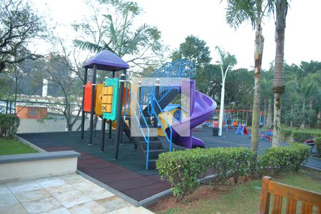 Casa de condomínio à venda com 178m², 4 quartos e 4 vagasÁrea comum - Playground