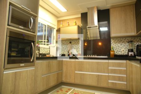 Casa de condomínio à venda com 178m², 4 quartos e 4 vagasCozinha