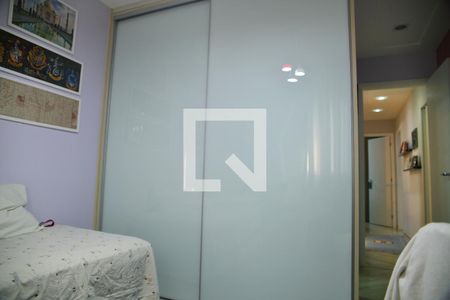 Casa de condomínio à venda com 178m², 4 quartos e 4 vagasSuite 2 armários