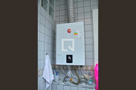 Casa de condomínio à venda com 178m², 4 quartos e 4 vagasÁrea de Serviço aquecedor