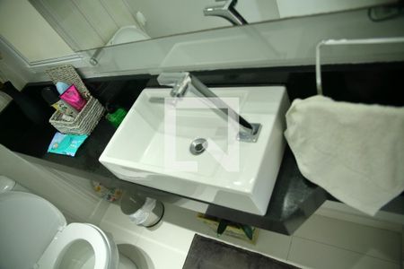 Casa de condomínio à venda com 178m², 4 quartos e 4 vagaslavabo da sala