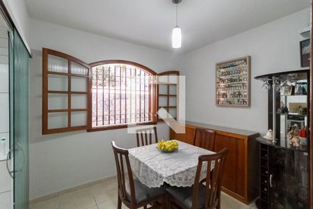 Casa à venda com 110m², 3 quartos e 1 vagaCopa
