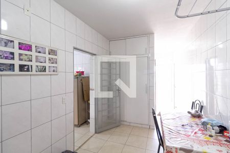 Casa à venda com 110m², 3 quartos e 1 vagaÁrea de Serviço