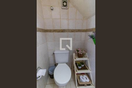 Casa de condomínio à venda com 226m², 4 quartos e 2 vagasBanheiro 3