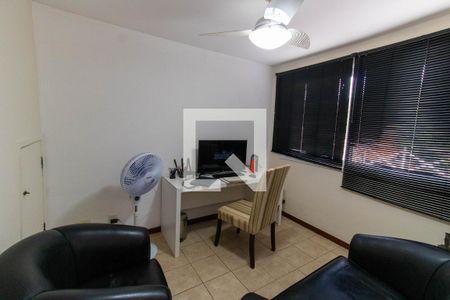 Casa de condomínio à venda com 226m², 4 quartos e 2 vagasQuarto 1