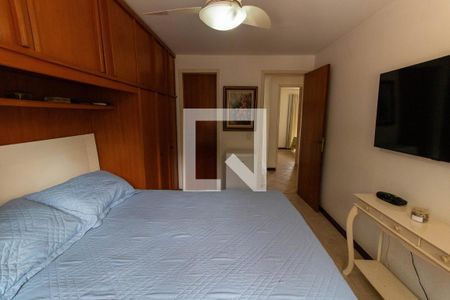 Casa de condomínio à venda com 226m², 4 quartos e 2 vagasQuarto 4