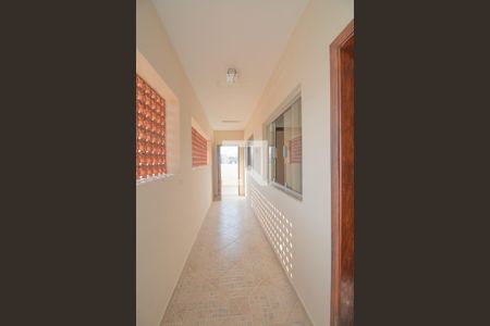 Casa para alugar com 100m², 2 quartos e 1 vaga Casa para alugar com 100m², 2 quartos e 1 vagaCorredor