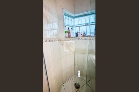 Casa à venda com 161m², 3 quartos e 4 vagasBanheiro da Suíte 1