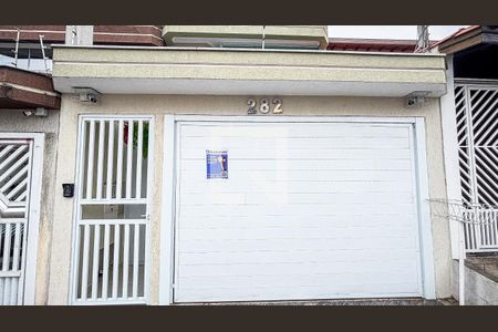 Casa à venda com 161m², 3 quartos e 4 vagasFachada