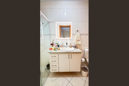 Casa à venda com 161m², 3 quartos e 4 vagasBanheiro da Suíte 1