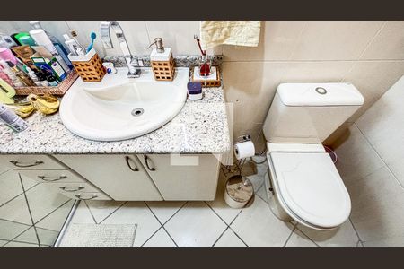 Casa à venda com 161m², 3 quartos e 4 vagasBanheiro da Suíte 1