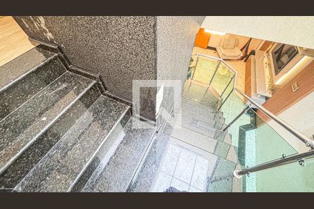 Casa à venda com 161m², 3 quartos e 4 vagasEscada