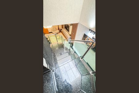 Casa à venda com 161m², 3 quartos e 4 vagasEscada