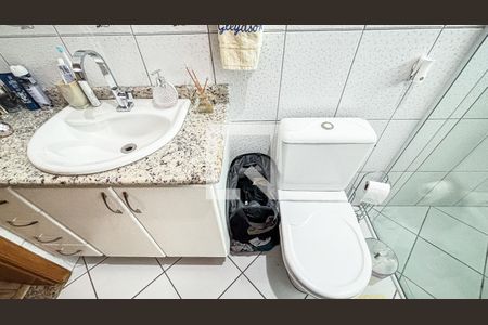 Casa à venda com 161m², 3 quartos e 4 vagasBanheiro da Suíte 2