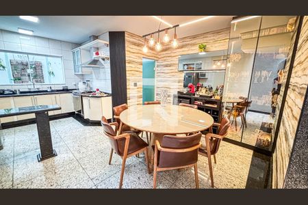 Casa à venda com 161m², 3 quartos e 4 vagasSala de Jantar