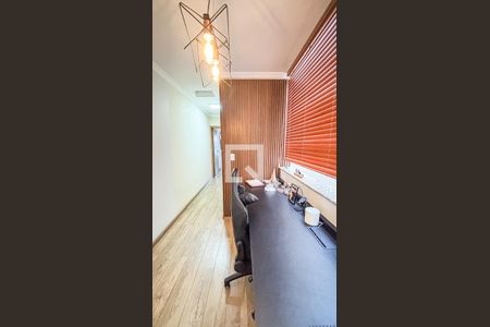 Casa à venda com 161m², 3 quartos e 4 vagasEscritório