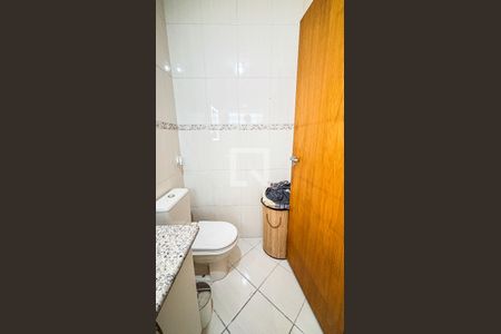 Casa à venda com 161m², 3 quartos e 4 vagasBanheiro da Suíte 1