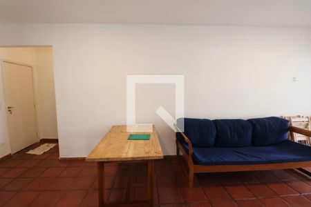 Sala de apartamento para alugar com 2 quartos, 70m² em Jardim Las Palmas, Guarujá