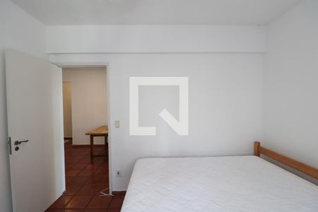 Quarto Suíte de apartamento para alugar com 2 quartos, 70m² em Jardim Las Palmas, Guarujá