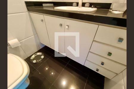 Apartamento para alugar com 244m², 3 quartos e 1 vagaSuíte banheiro 