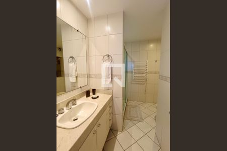 Apartamento para alugar com 244m², 3 quartos e 1 vagaBanheiro social 