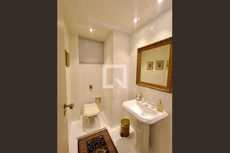 Apartamento para alugar com 244m², 3 quartos e 1 vagaLavabo 