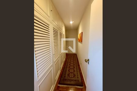 Apartamento para alugar com 244m², 3 quartos e 1 vagaCorredor 