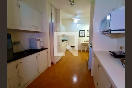 Apartamento para alugar com 244m², 3 quartos e 1 vagaCopa / Cozinha 