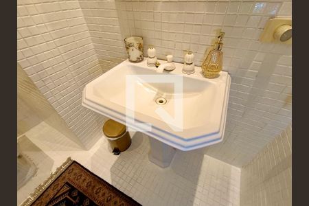 Apartamento para alugar com 244m², 3 quartos e 1 vagaLavabo 