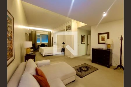 Apartamento para alugar com 244m², 3 quartos e 1 vagaSuíte