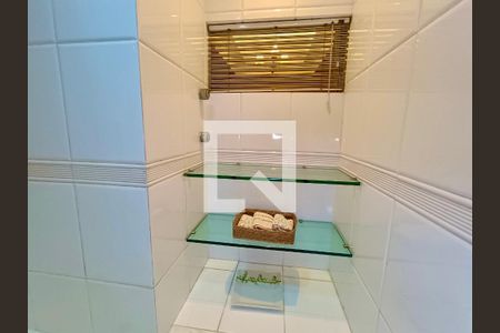 Apartamento para alugar com 244m², 3 quartos e 1 vagaSuíte banheiro 